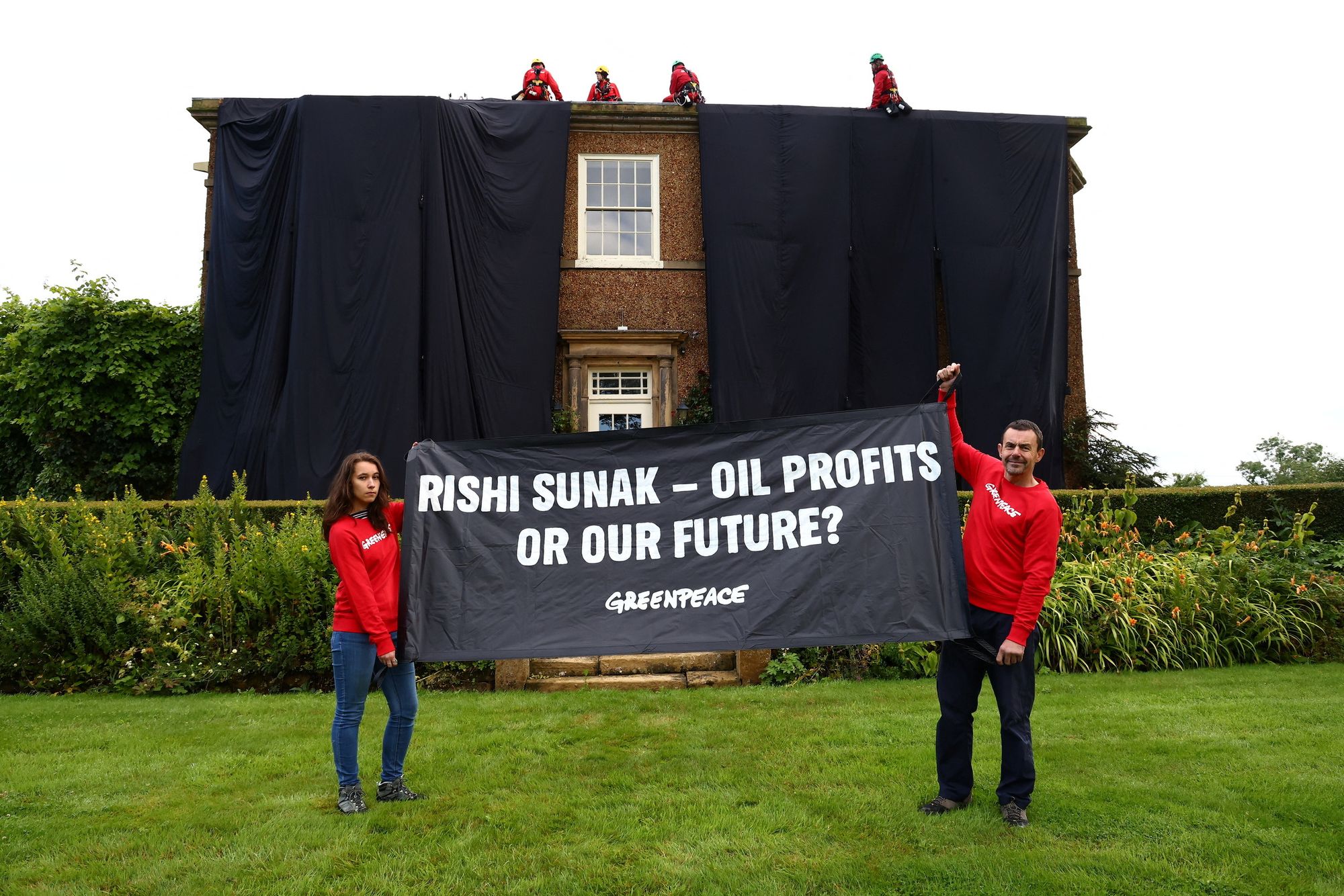 Rishi Sunak Greenpeace protestors climate change