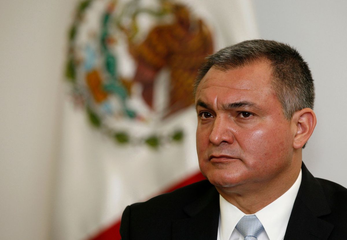 Ex-Mexican security chief denies cartel bribery charges