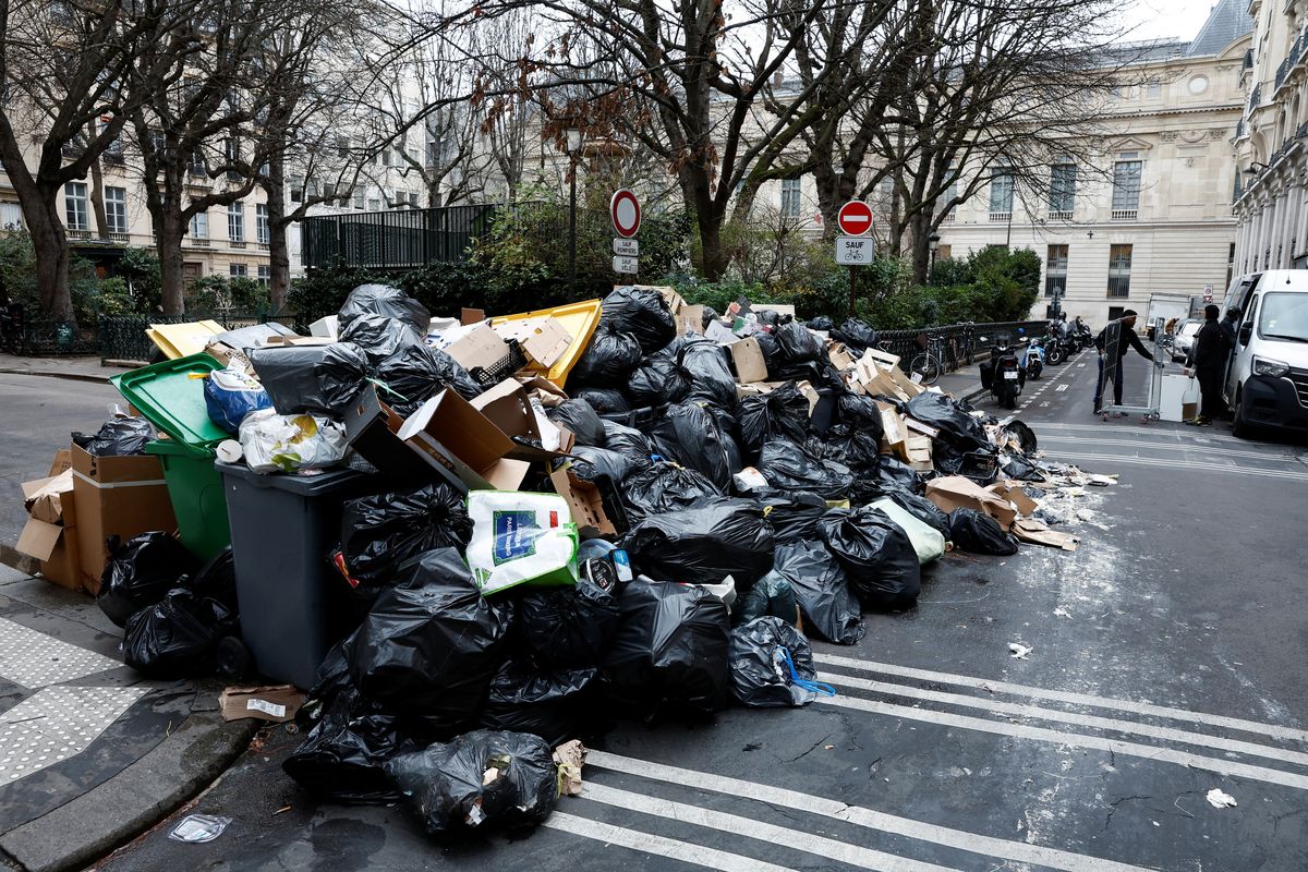 Paris’ garbage strike is covering the city in trash