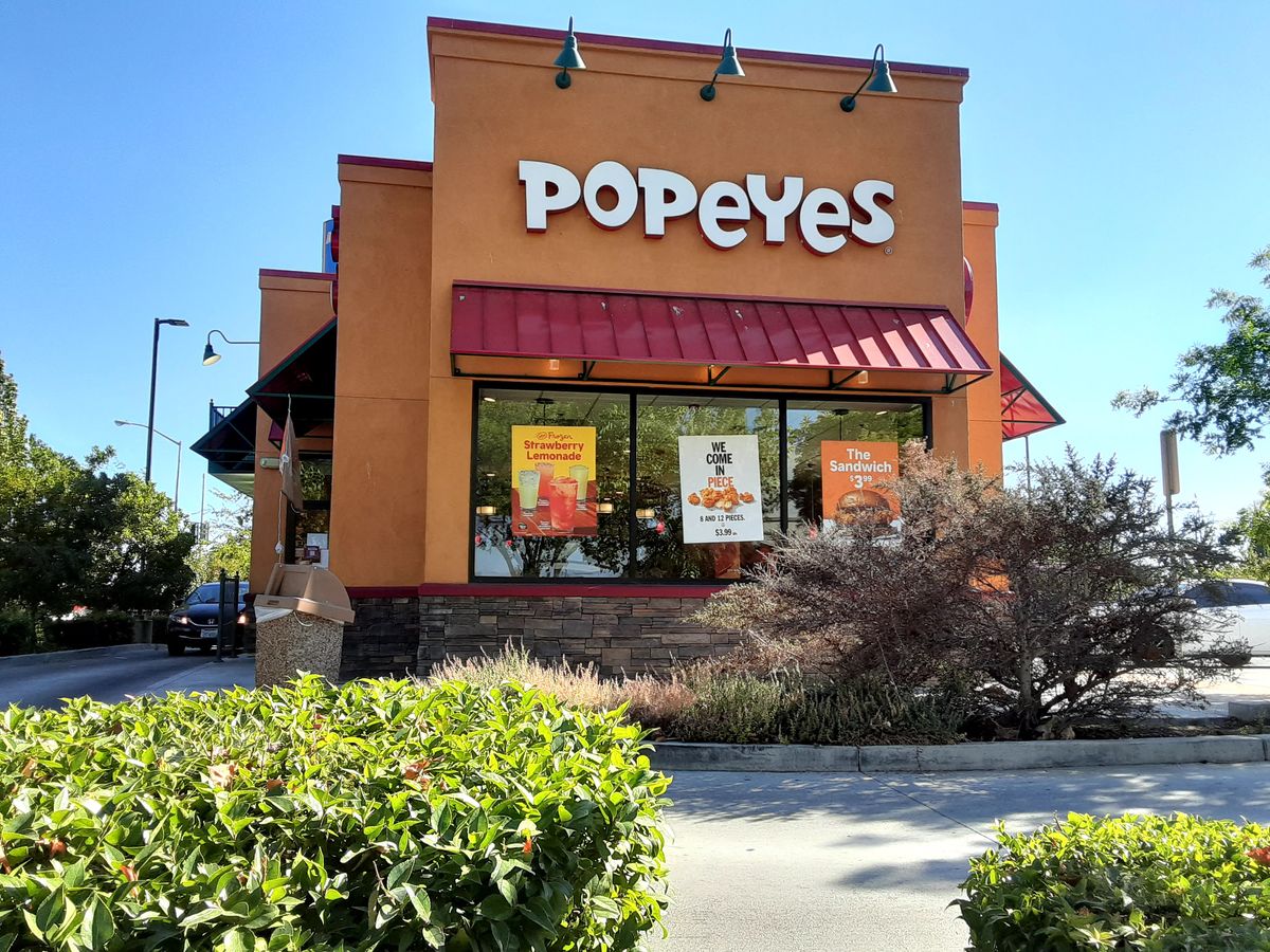 Popeyes plans to open 1,700 outlets across mainland China