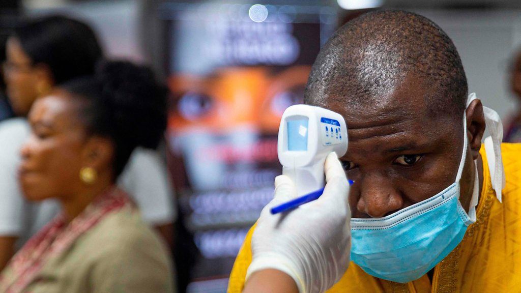 Coronavirus: South Africa begins three-week lockdown