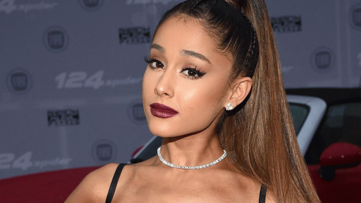 Ariana Grande’s latest single “Positions” itself at No. 1 on the Billboard and Official charts