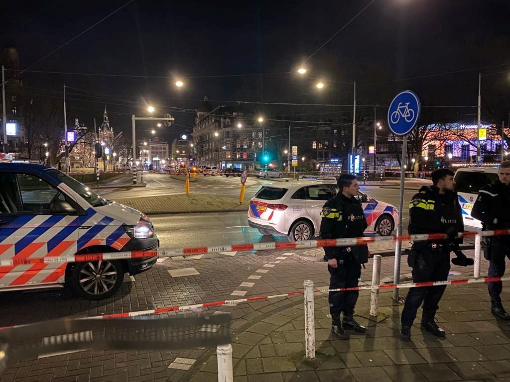Several freed from hostage situation at Apple flagship store in Amsterdam