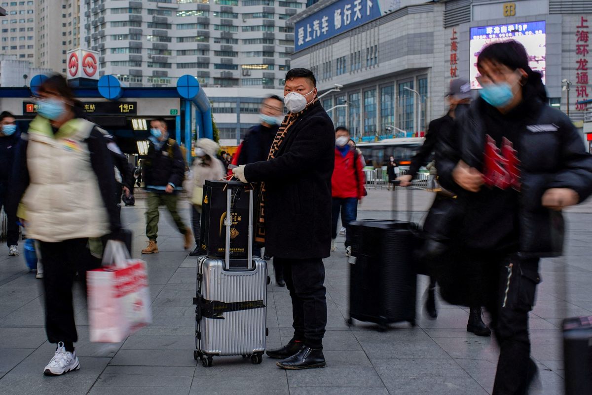 300,000 people in isolation or quarantine in Hong Kong; China’s COVID outbreak worsens