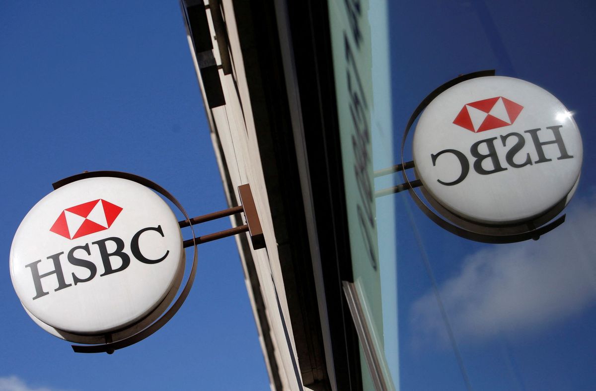 HSBC buys a plot of virtual land as it decreases presence in real world