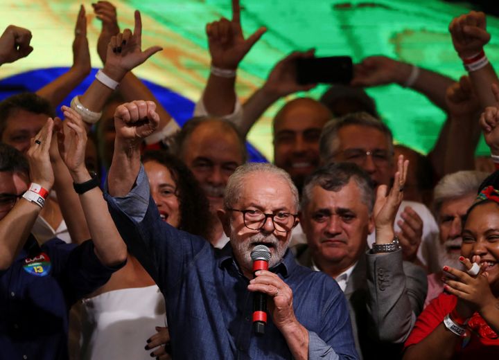 In a big comeback, Lula wins the Brazilian runoff against Bolsonaro