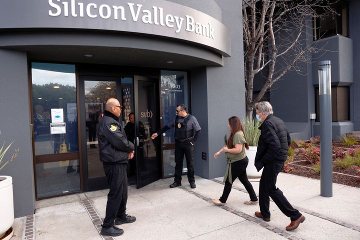 Silicon Valley Bank collapsed, but CEO Greg Becker sold shares ahead of time