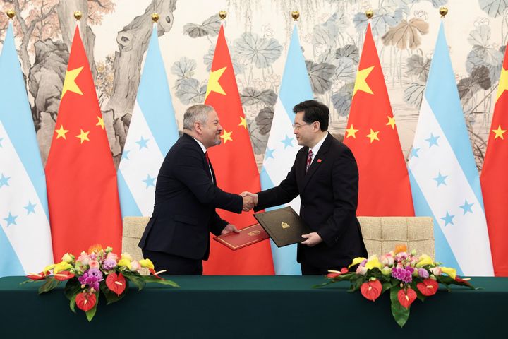 Honduras China formalize ties