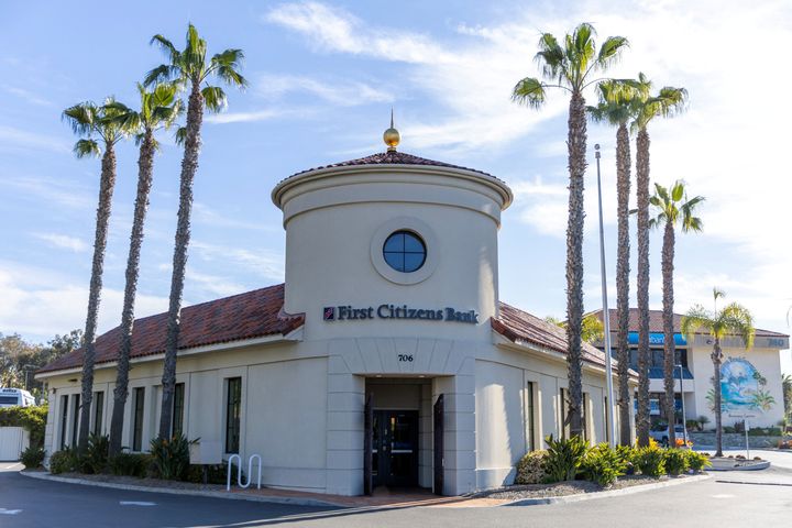 First Citizens Bank buys Silicon Valley Bank