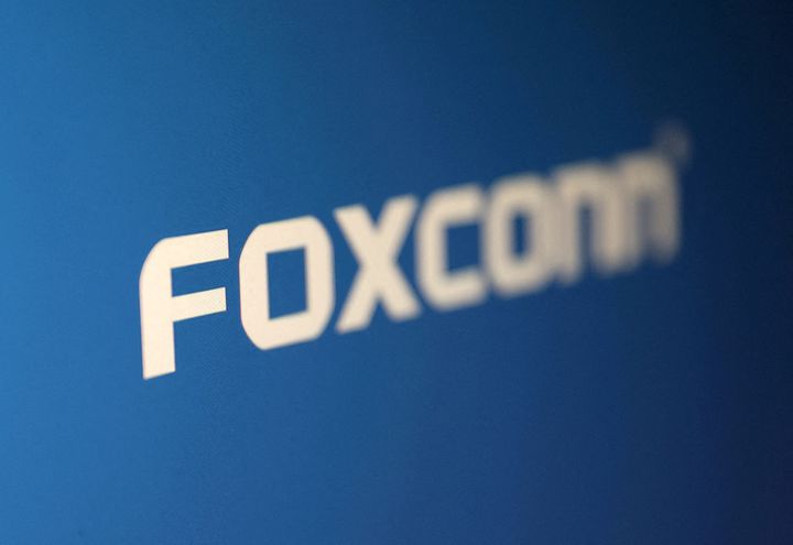 Foxconn AI servers Apple